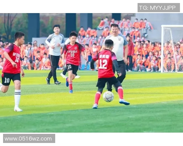 踢水泥足球的乐趣与挑战探索城市街头运动的新方式