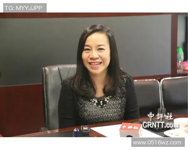 黄娜专访：从新手到职业选手的英雄联盟成长之路回顾与展望